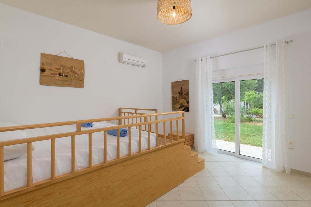 Villa Evelyn Pefki  ภายนอก รูปภาพ